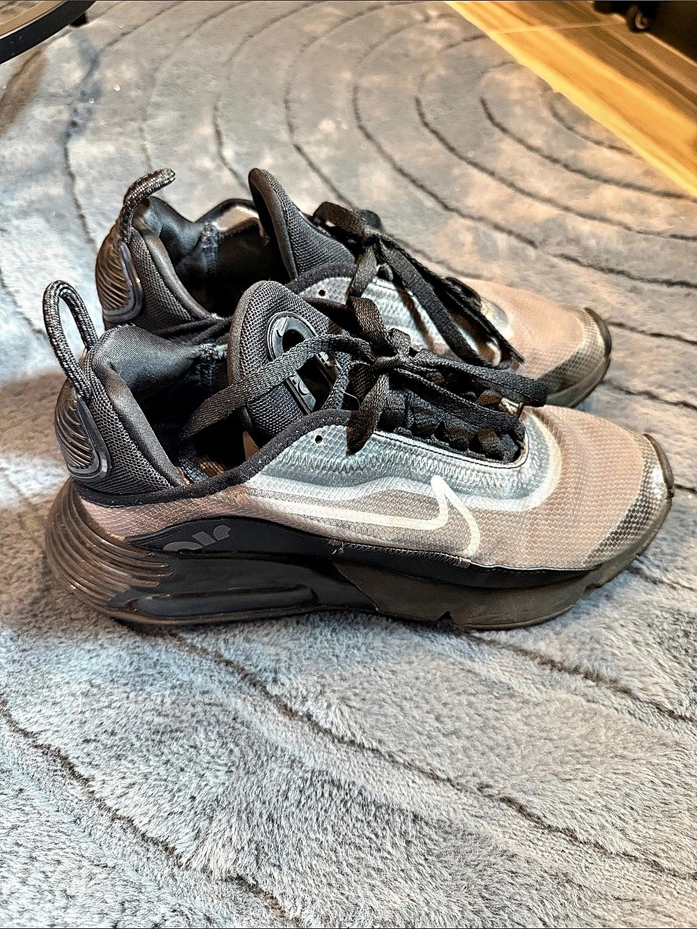 Nike Air Max 2090 Gray & Black Athletic Shoes